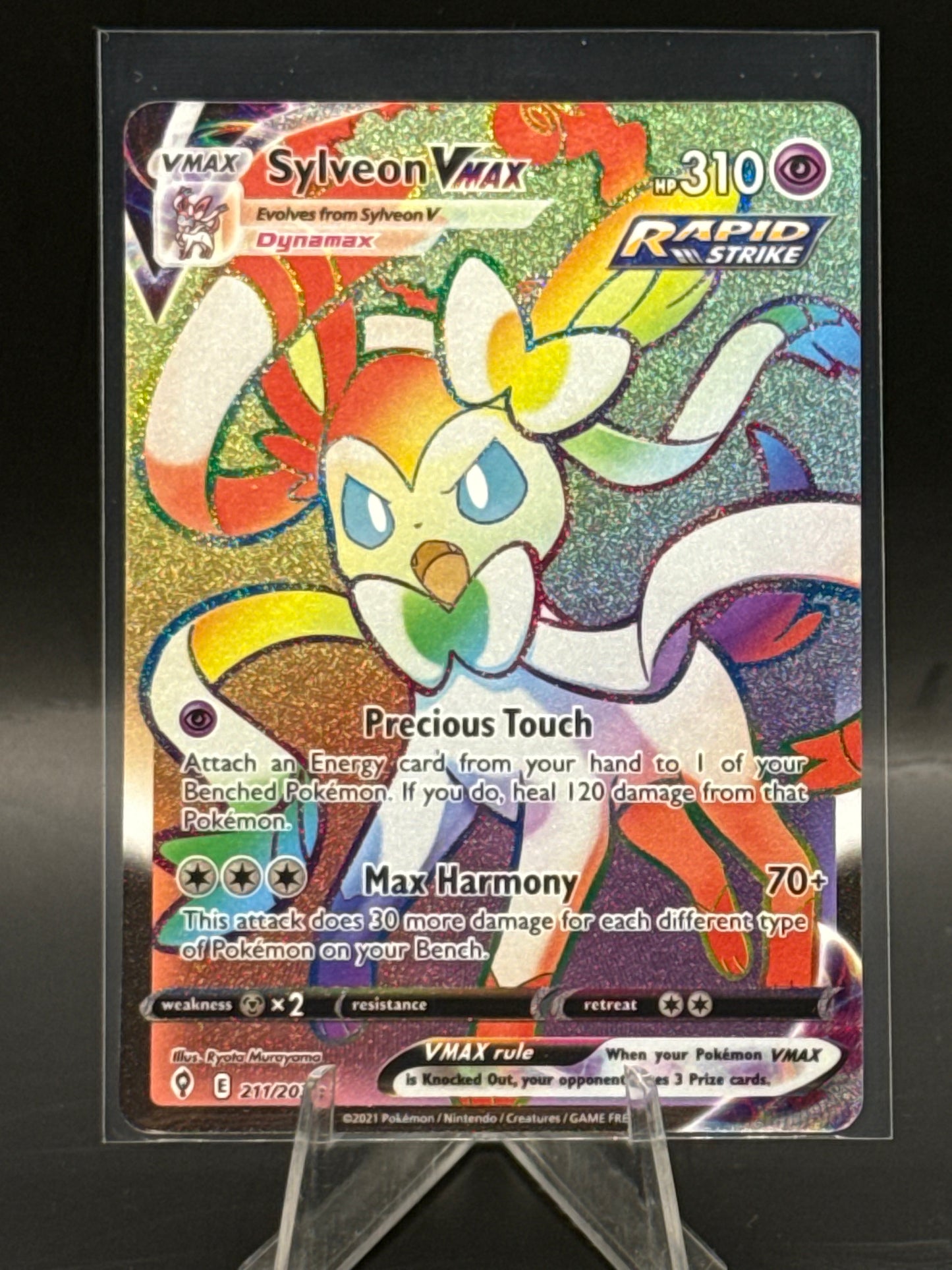 Sylveon Vmax 211/203 N/M