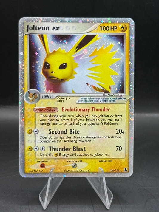 Pokemon Jolteon ex 109/113 Damaged Corner